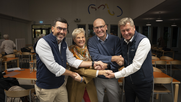 GolfStar förvärvar Stannum Golf utanför Göteborg. ”Det här är första golfanläggningen i vår planerade expansion i Västra Sverige”, säger grundaren Tony Trigell. På bilden Nicklas Raask (tillträdande vd Caddies), Ilona Miglavs (ordförande Stannum), Mats Fredriksson (vice ordförande Stannum), Tony Trigell (grundare GolfStar).
