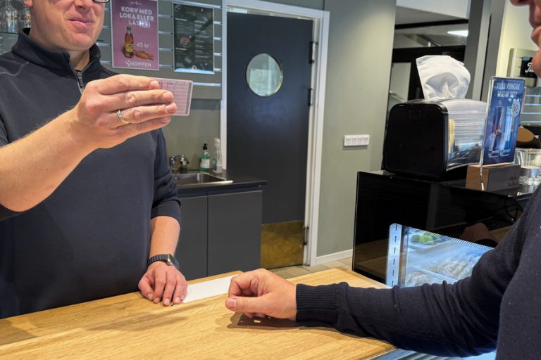 Legitimation krävs vid incheckning över disk