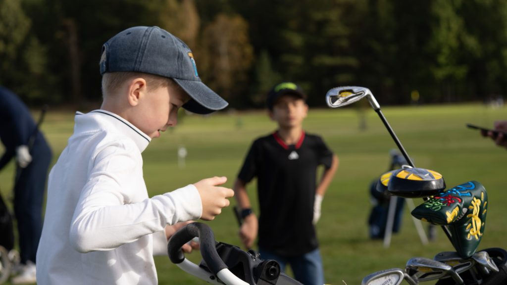 Var ska juniorer spela golf i framtiden? På sex av tio golfklubbar är inte fler juniorer välkomna.
