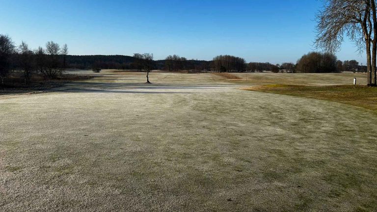 Tjäle på golfbanor – varför banor inte öppnar på våren