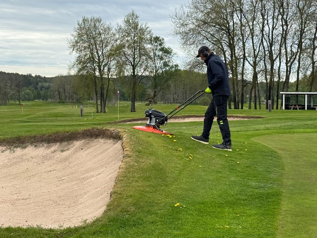 Ny svävande klippare på GolfStar Stannum.