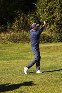 Johan Almgren, tränare på GolfStar Bromma, spelade tillsammans med sin adept på Patrick Ekwalls välgörenhetstävling.